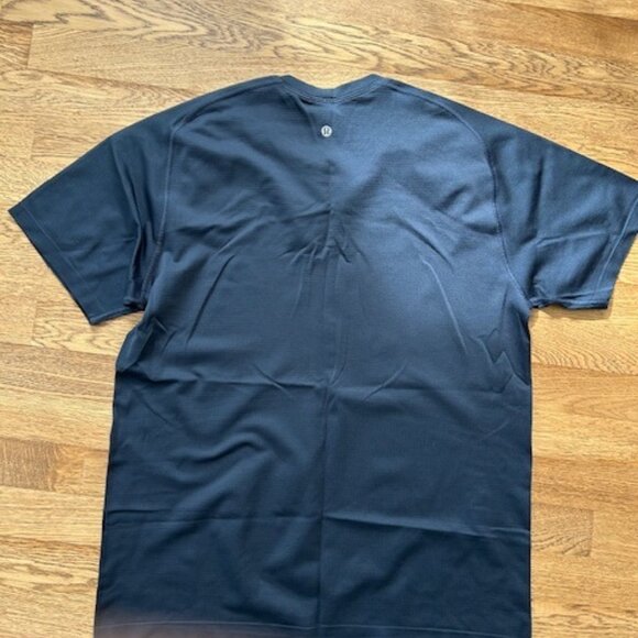Lululemon Metal Vent Tech Short Sleeve  - Navy - Large - Picture 2 of 4